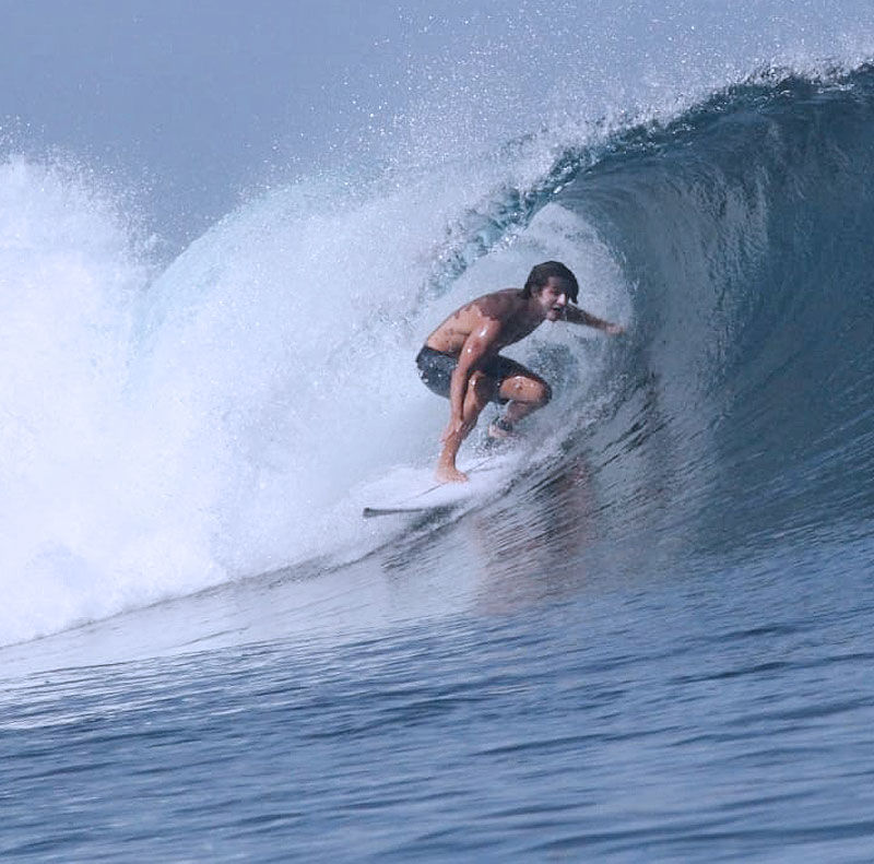 surf coaching à l'école de surf Bali ocean surf à seminyak